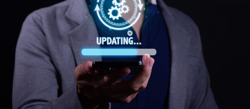 A transformação digital vem redefinindo o modo como empresas operam e interagem com seus clientes. Neste cenário, a Tecnologia da Informação (TI) desempenha um papel central, proporcionando a infraestrutura necessária e impulsionando a inovação.